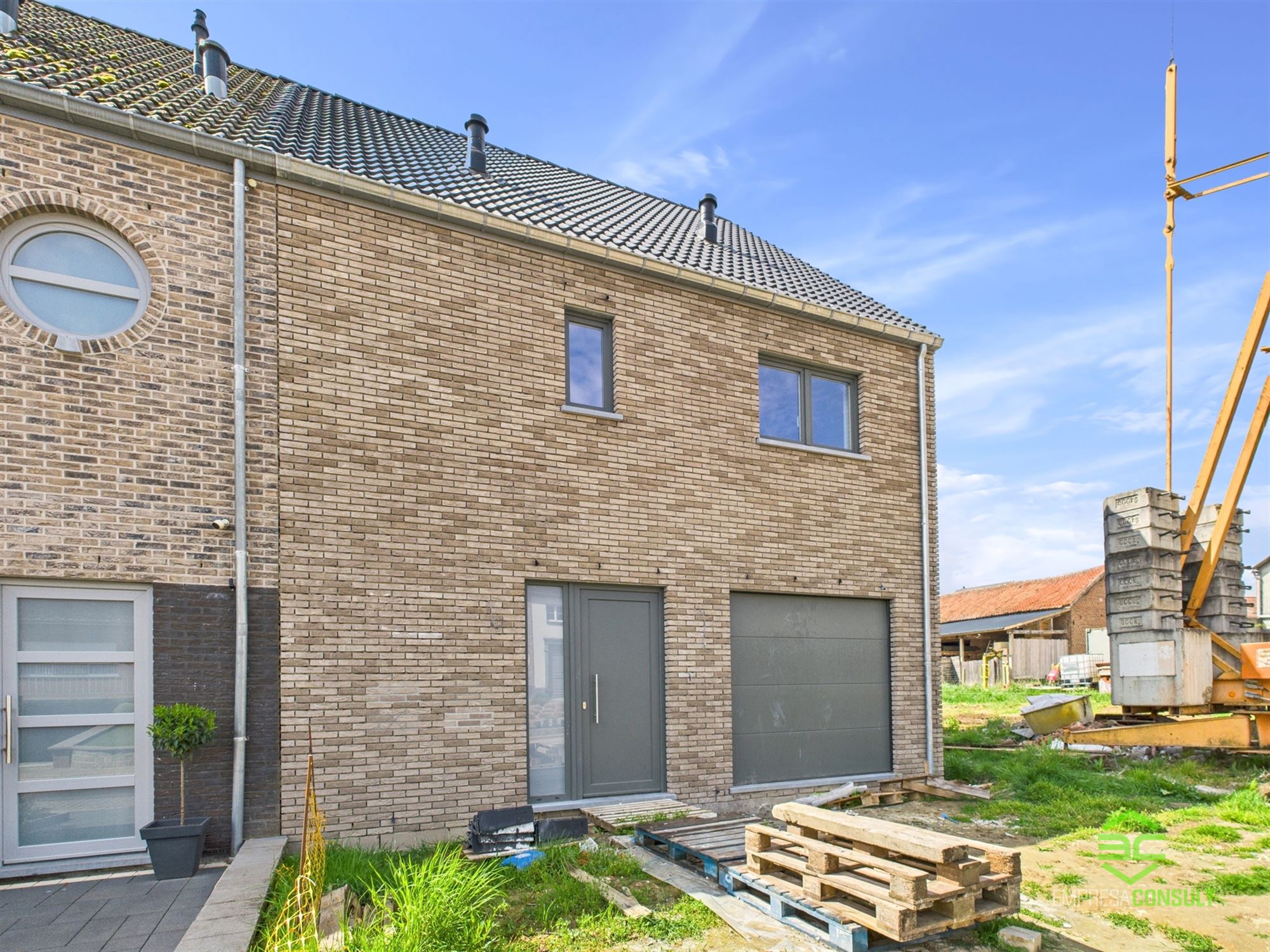 Ruime nieuwbouwwoning met 4/5 slpk en 2/3 badk! foto 2