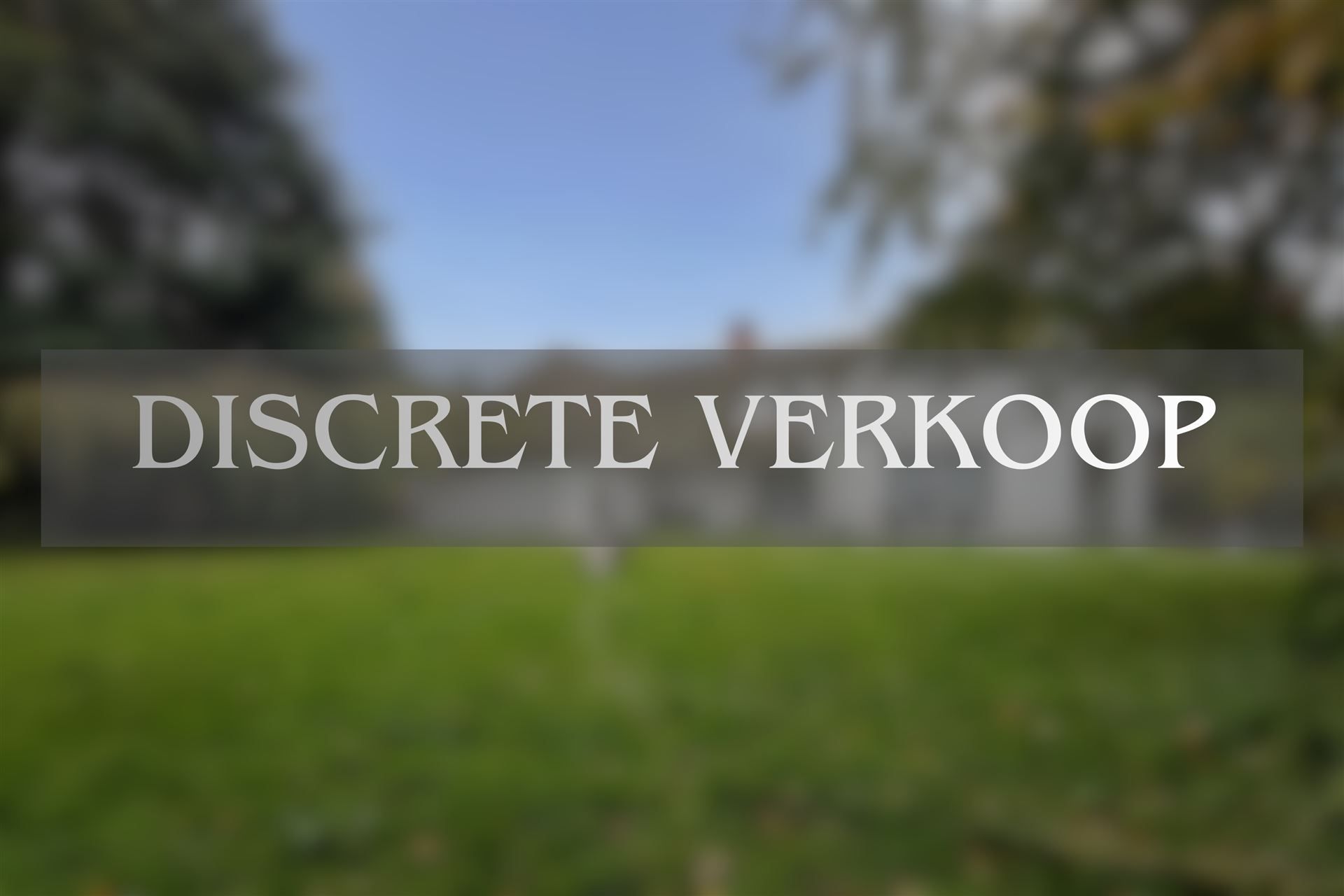 Verzorgde villa met 4 slpk. en veel privacy nabij de grens met Maastricht (NL) foto {{pictureIndex}}