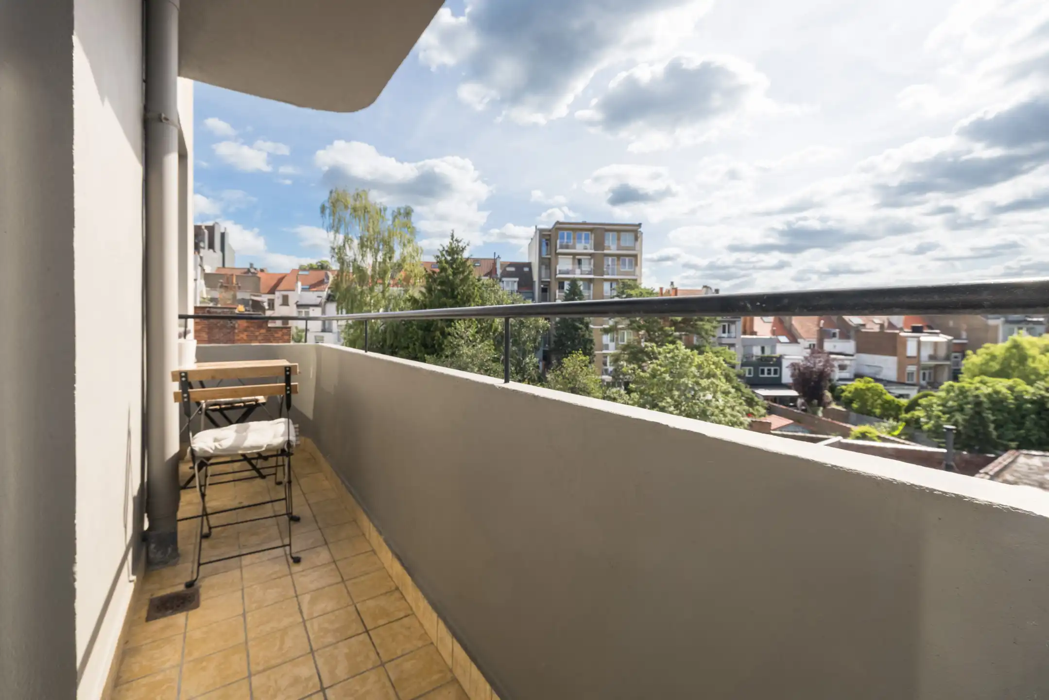 Mooi appartement met 2 slaapkamers, terras en kelder foto 10