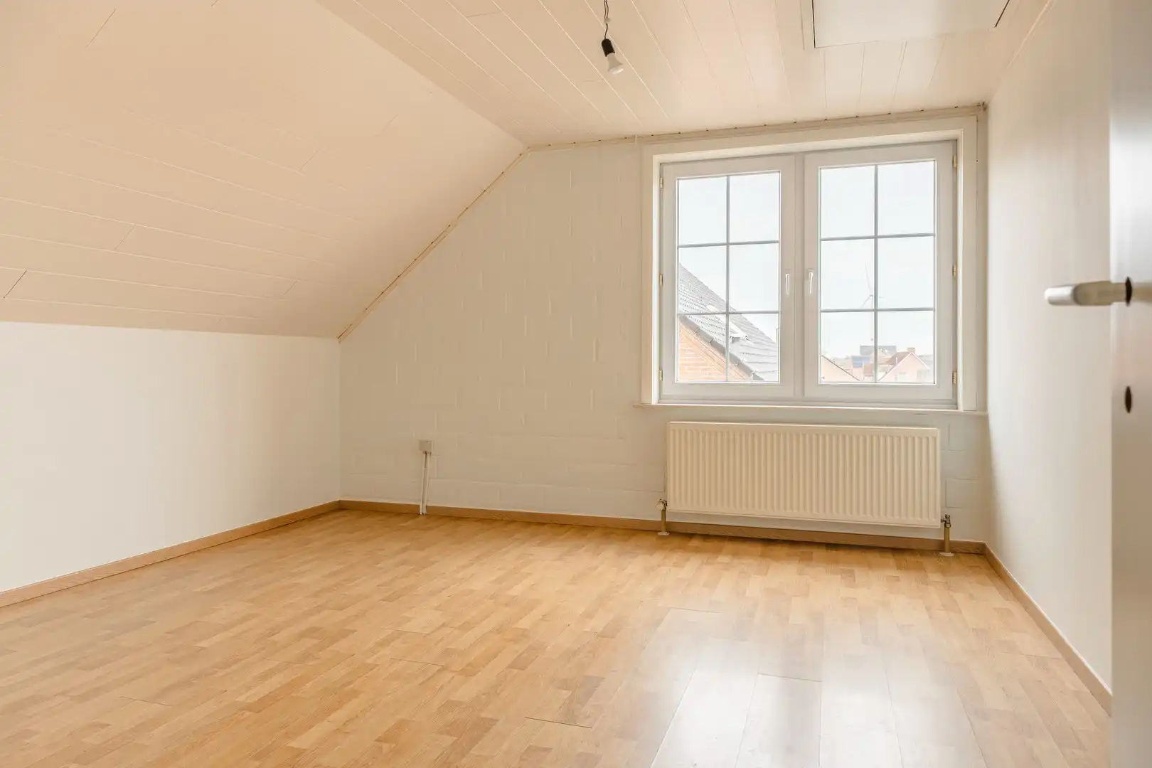 Ruime half open bebouwing in het centrum foto 15