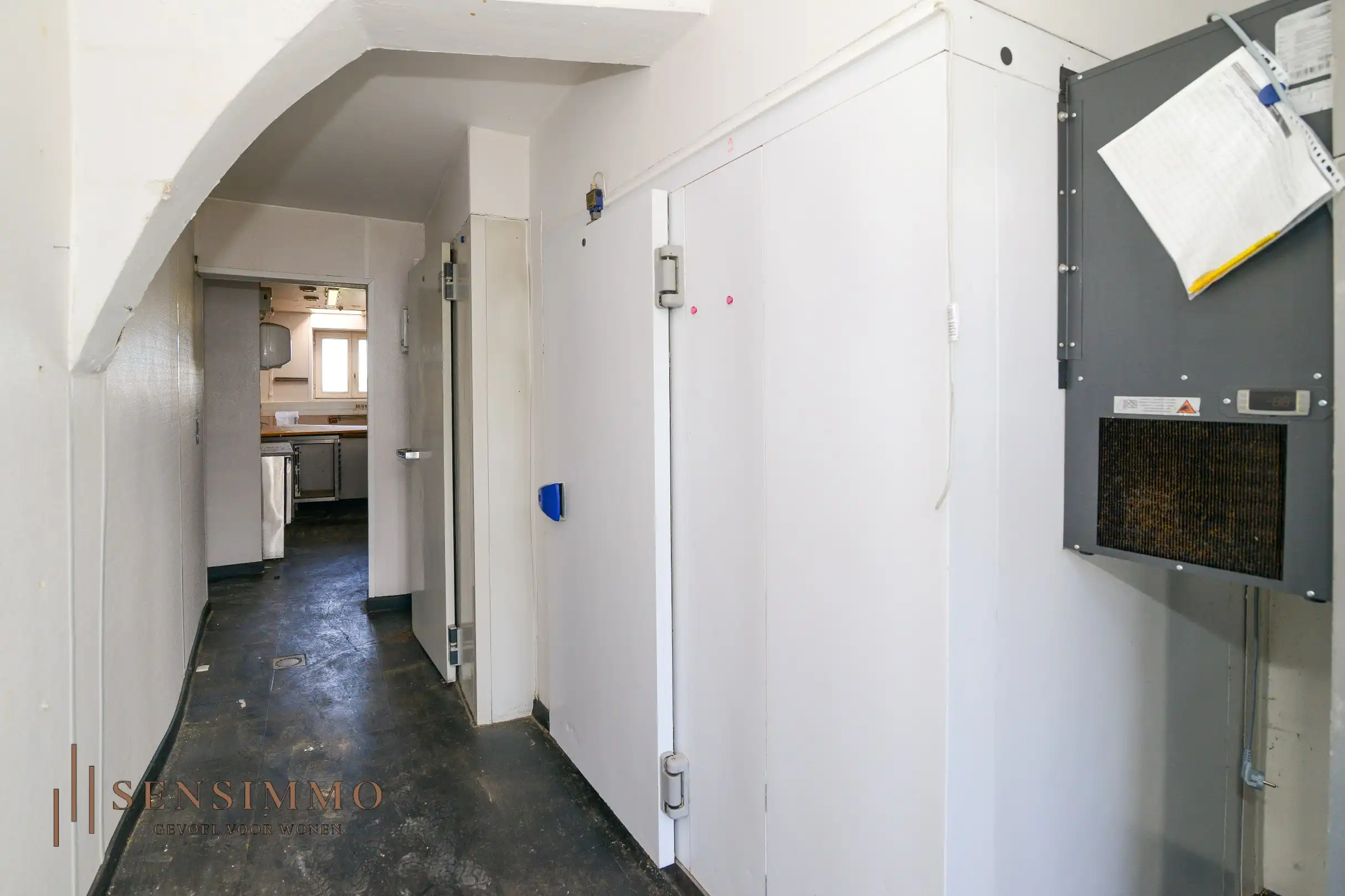 Spectaculair handelspand met geschiedenis en charme in centrum Bree foto 23