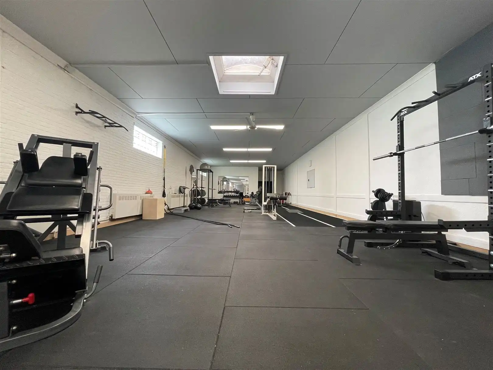 Goedgelegen handelspand op top ligging te Dendermonde foto 11