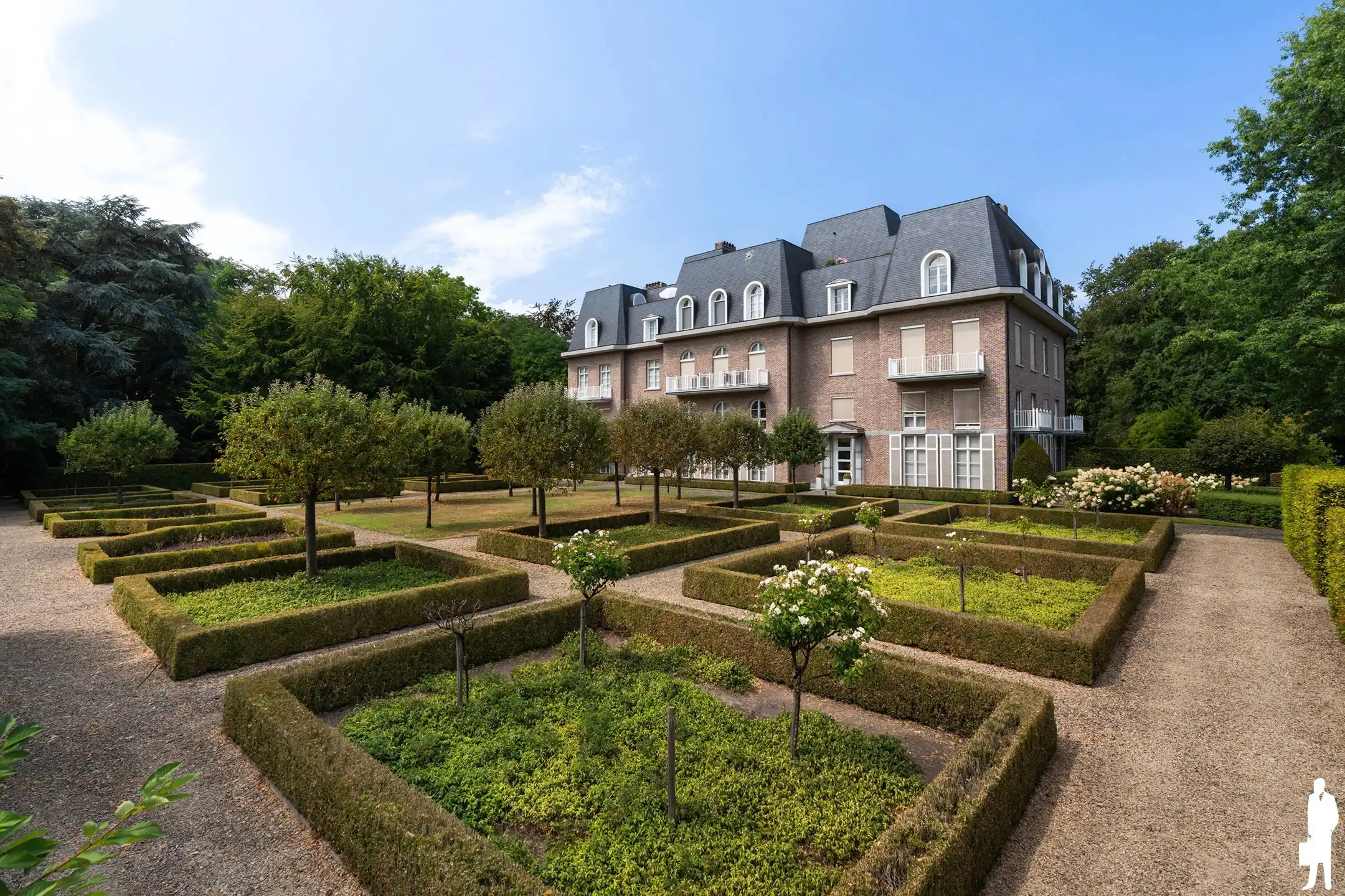 Exclusieve duplex-penthouse van ca. 213 m² in kasteel Blauwhof met 2 terrassen, lift en garagebox foto 42