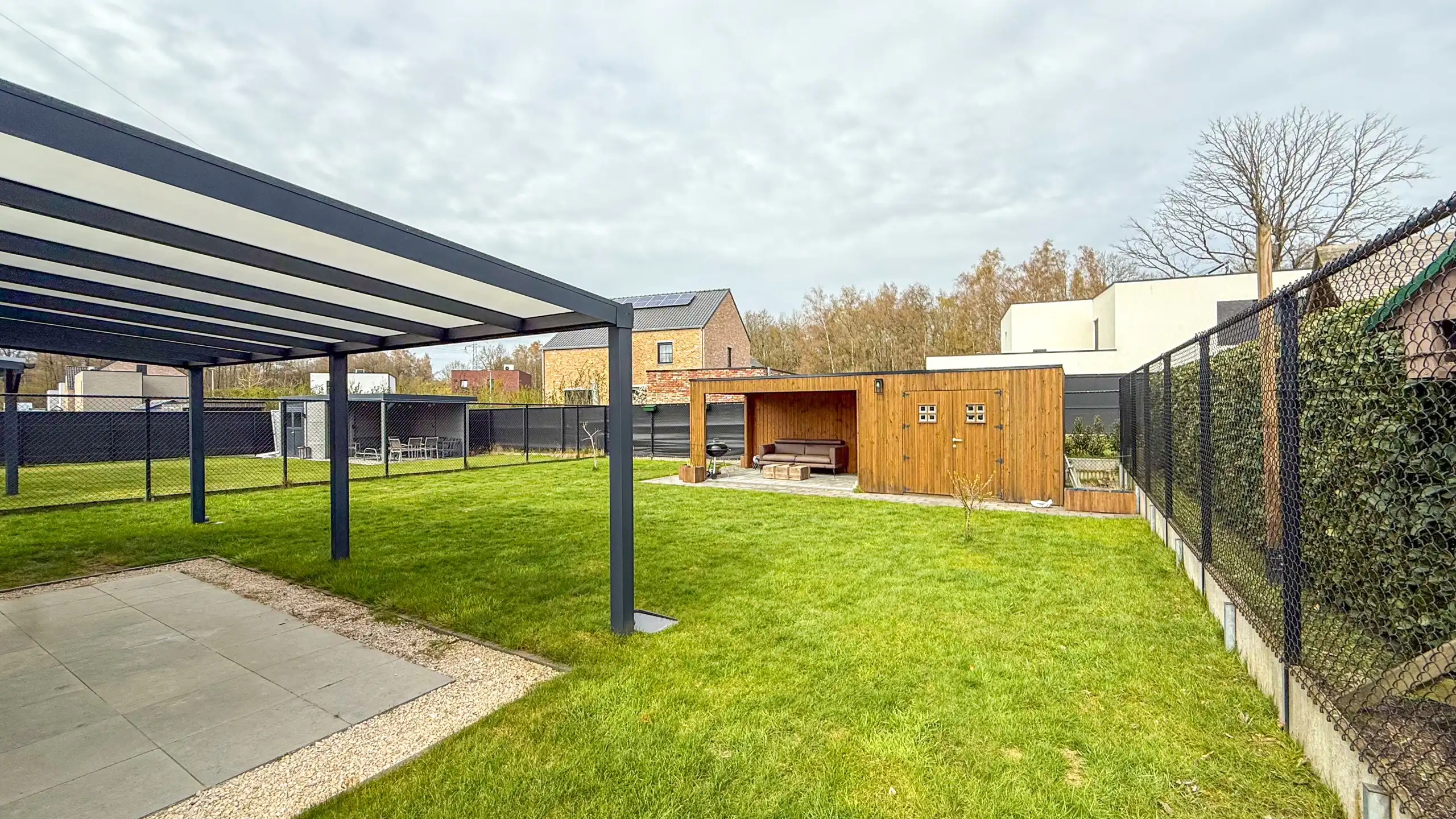 Instapklare energiezuinige woning (2020) met tuin en carport foto 51