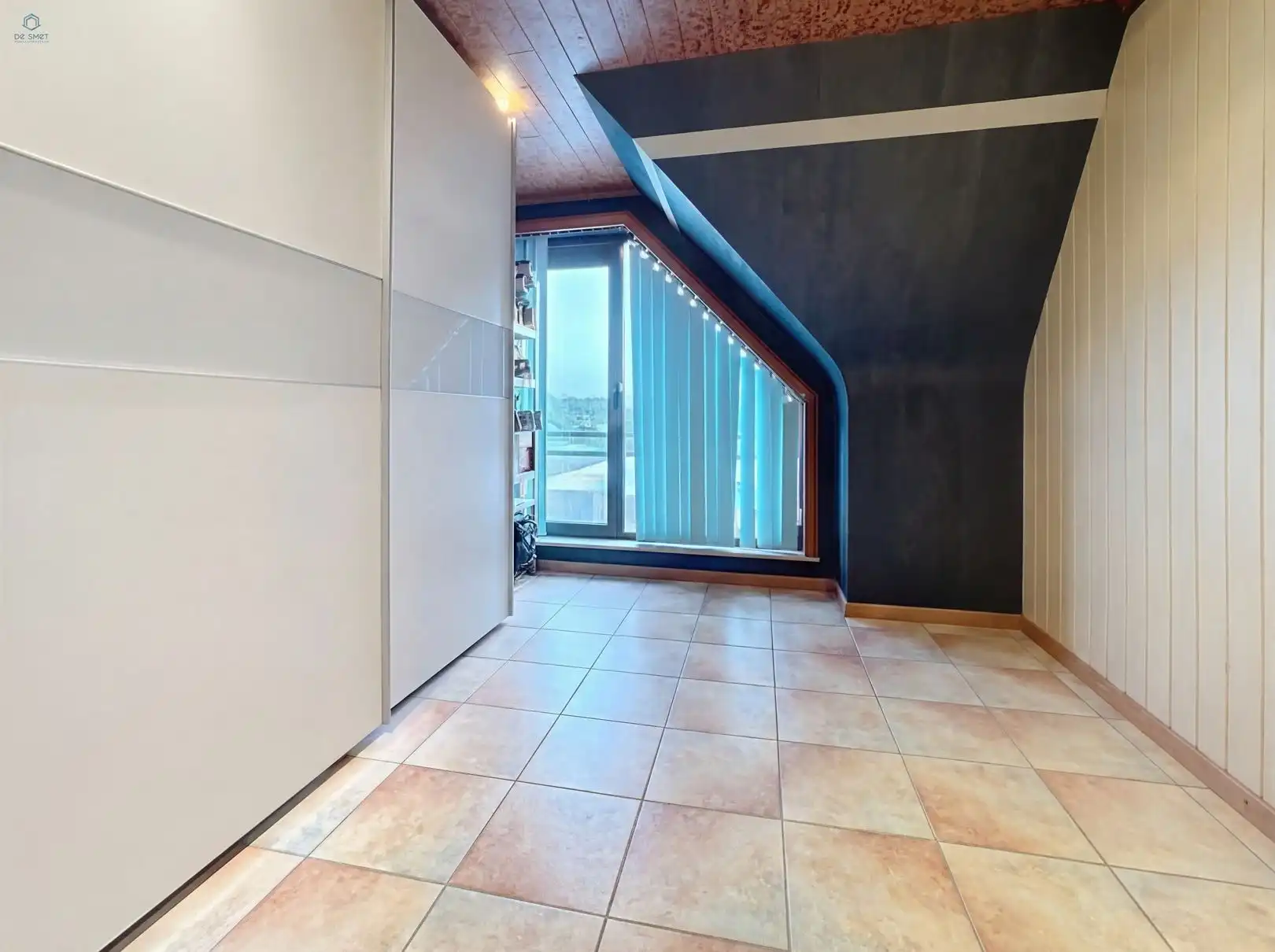 Ruim en lichtrijk 2-slaapkamerappartement nabij station Herzele foto 8