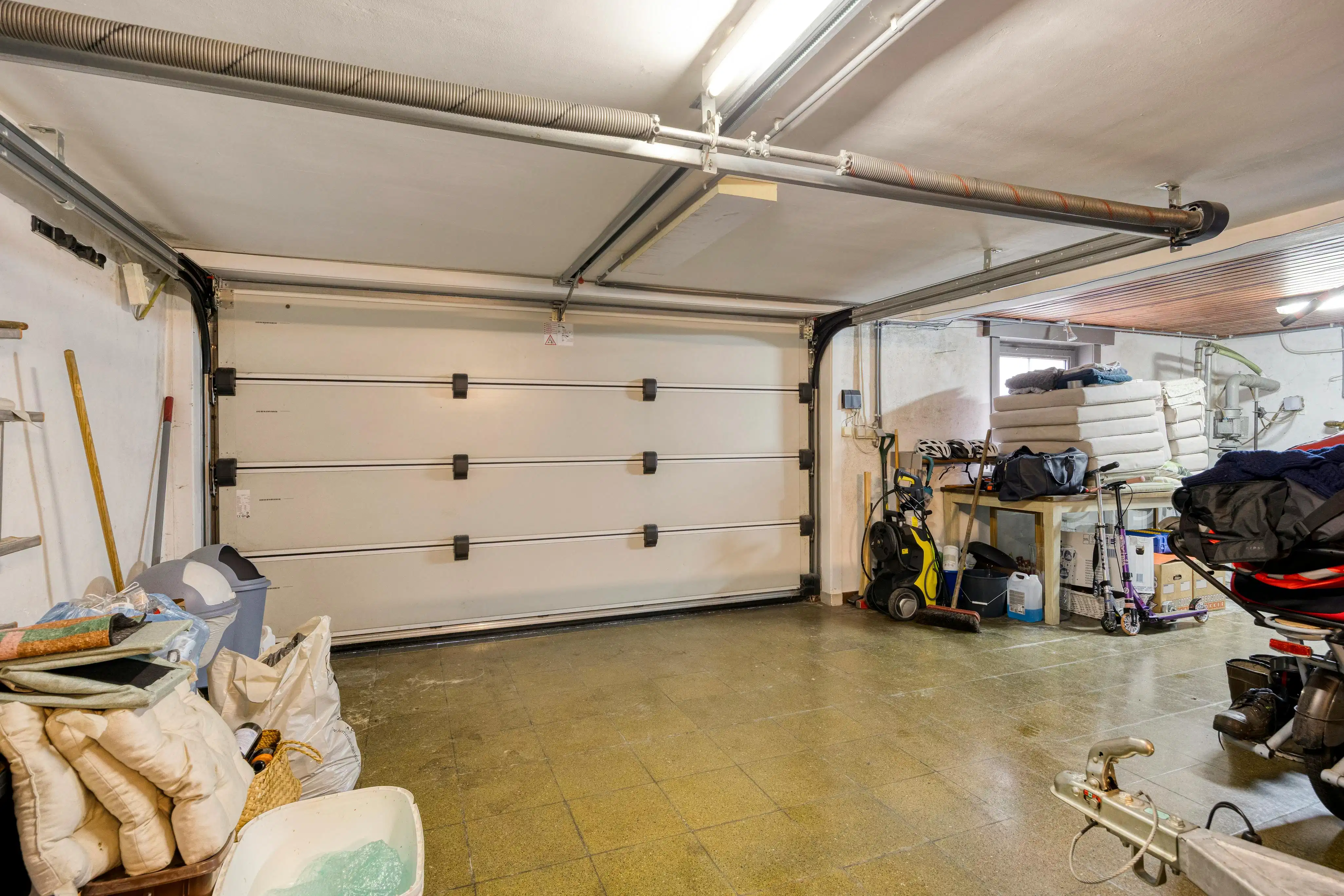 Karaktervolle gezinswoning op toplocatie te koop in Eeklo foto 18