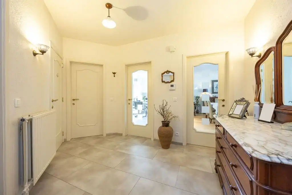 Mooi afgewerkt gelijkvloersappartement als investering foto 13