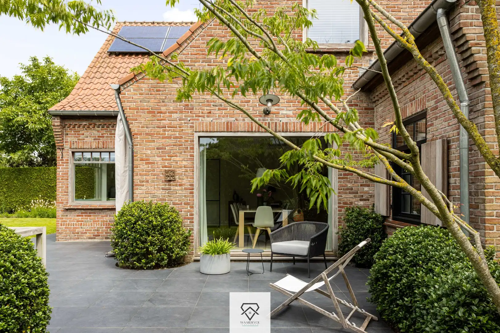 Landelijke villa met karakter, ruimte en verfijning op een groene topligging nabij centrum Evergem foto 3