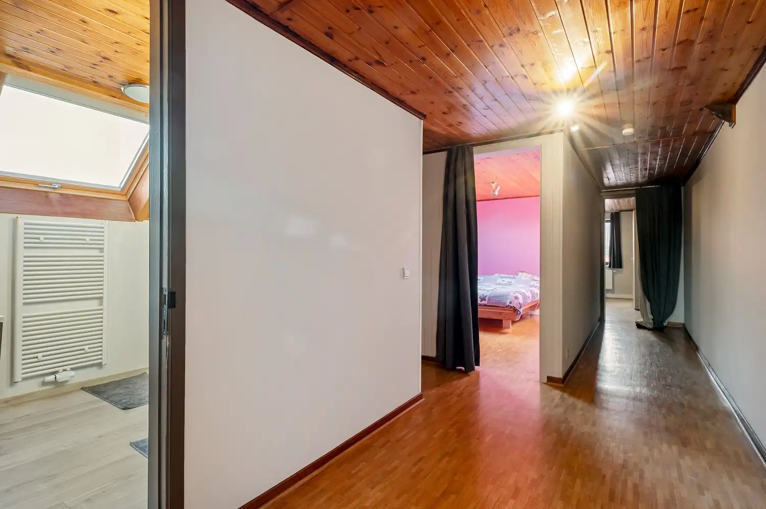 Uiterst gunstig gelegen kantoor met woonst. foto 45