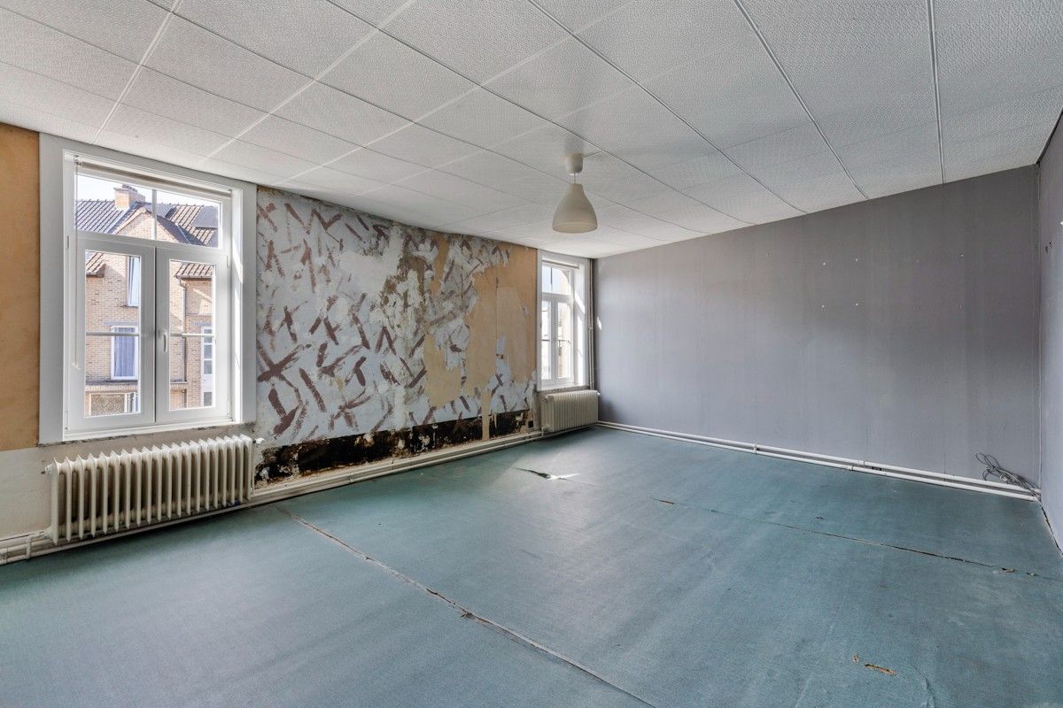 Stadswoning met garage foto 8