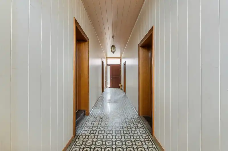 Statig herenhuis met binnenkoer en stallingen op een perceel van 1758 m² in het dorp van Waanrode foto 6