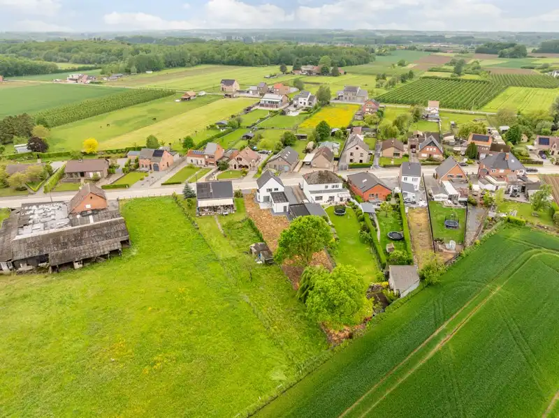 Totaal gerenoveerde woning op een perceel van 11are foto 34