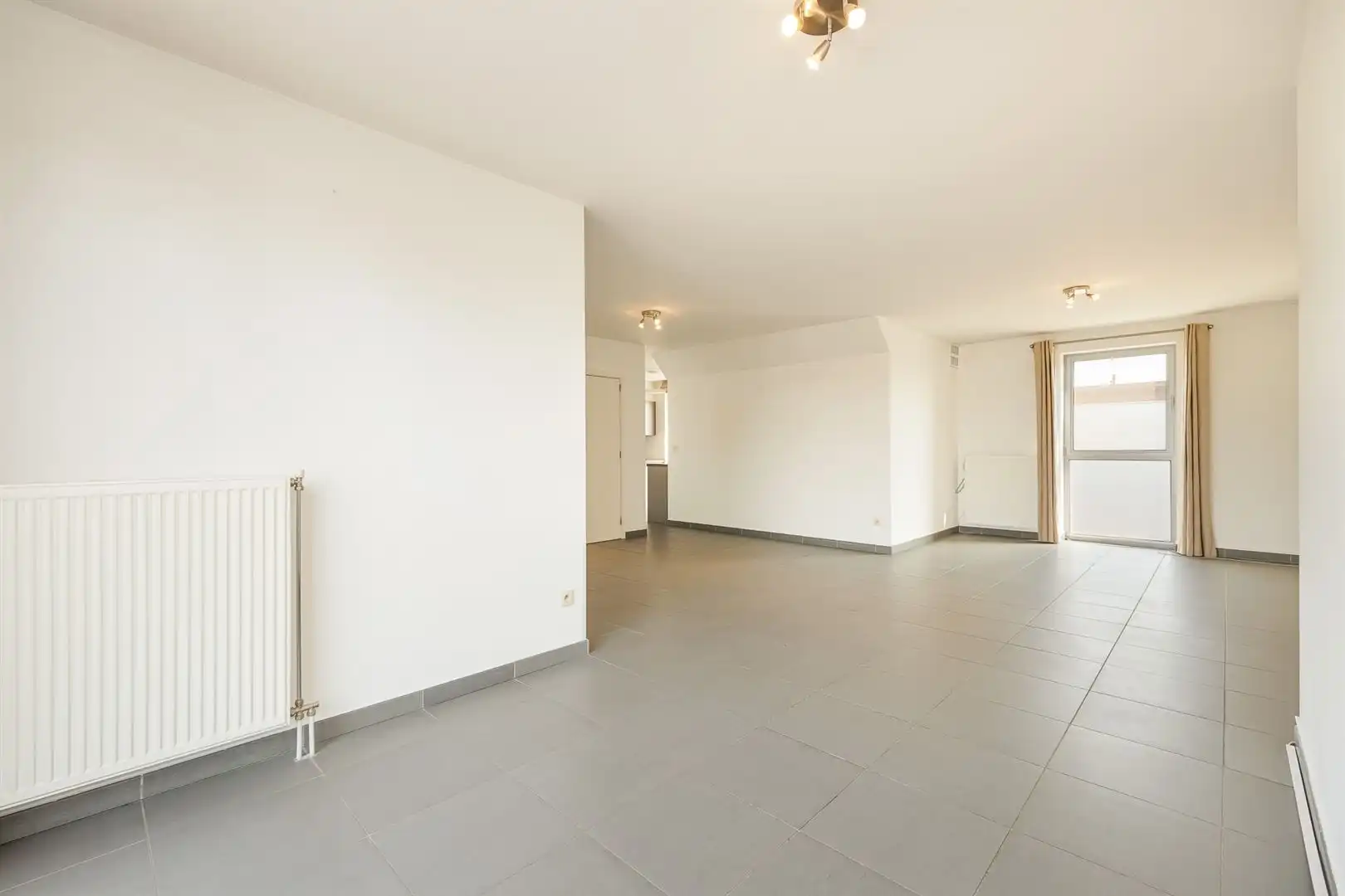 Lichtrijk dakappartement met 2 slaapkamers en ruim terras foto 5