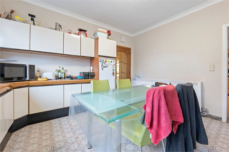 RUIME GEZINSWONING BOORDEVOL POTENTIEEL IN NIEUWERKERKEN foto 8