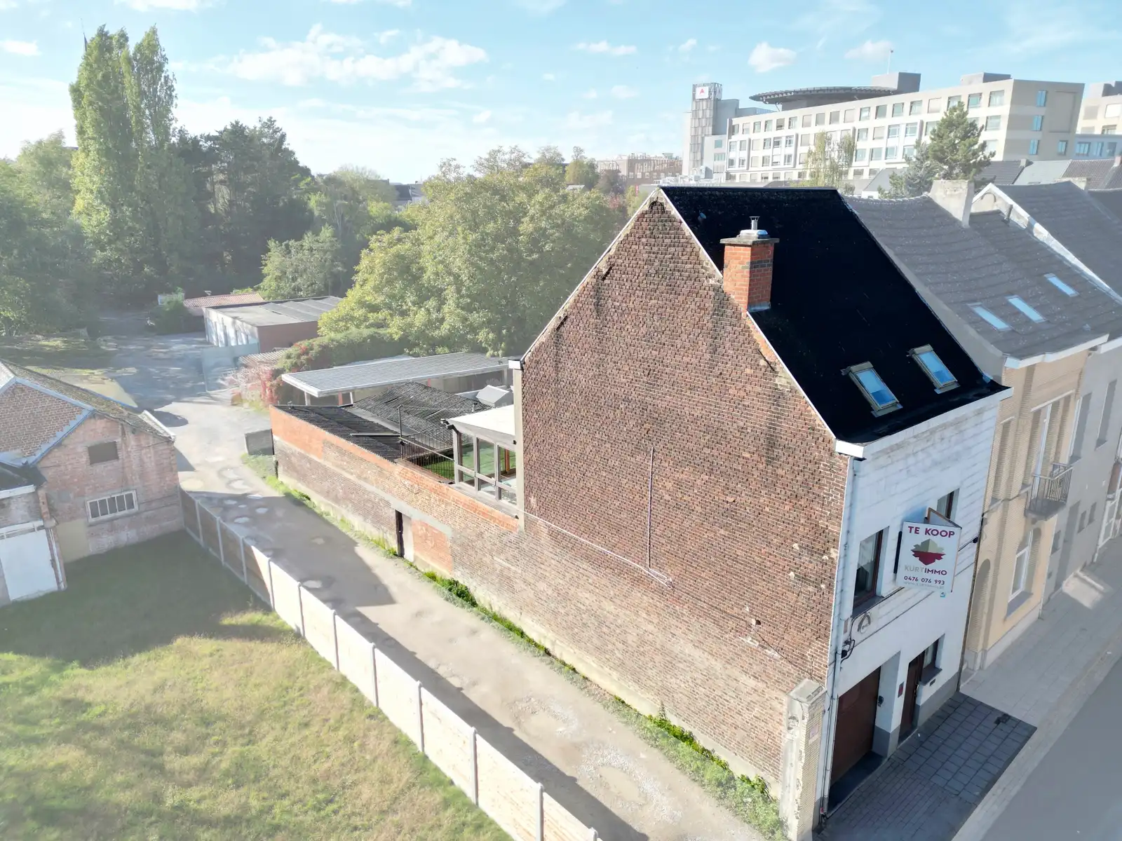 Ruime woning met 2 SLPK, Garage én Werkplaats/Magazijn! foto 20