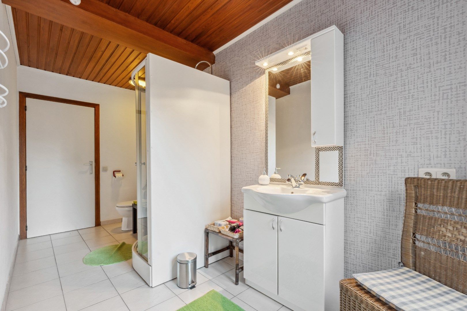 Unieke herenwoning momenteel uitgebaat als B&B en vakantiewoning  foto 11