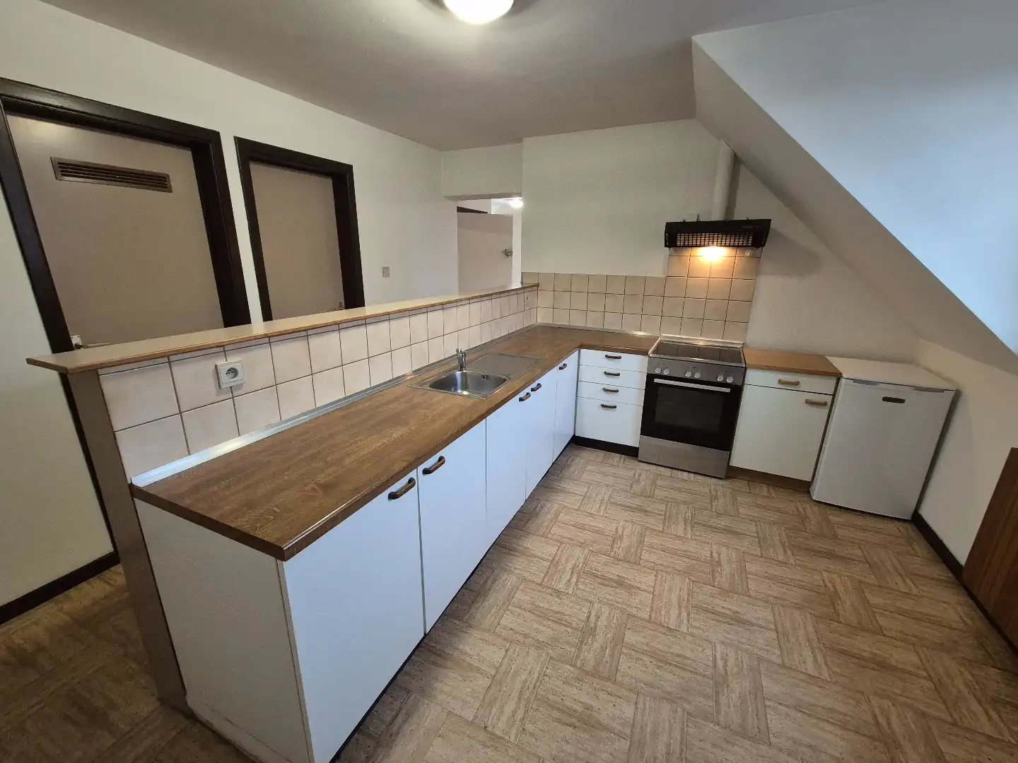 2 slaapkamer appartement te huur in het centrum van Zonhoven. foto 5