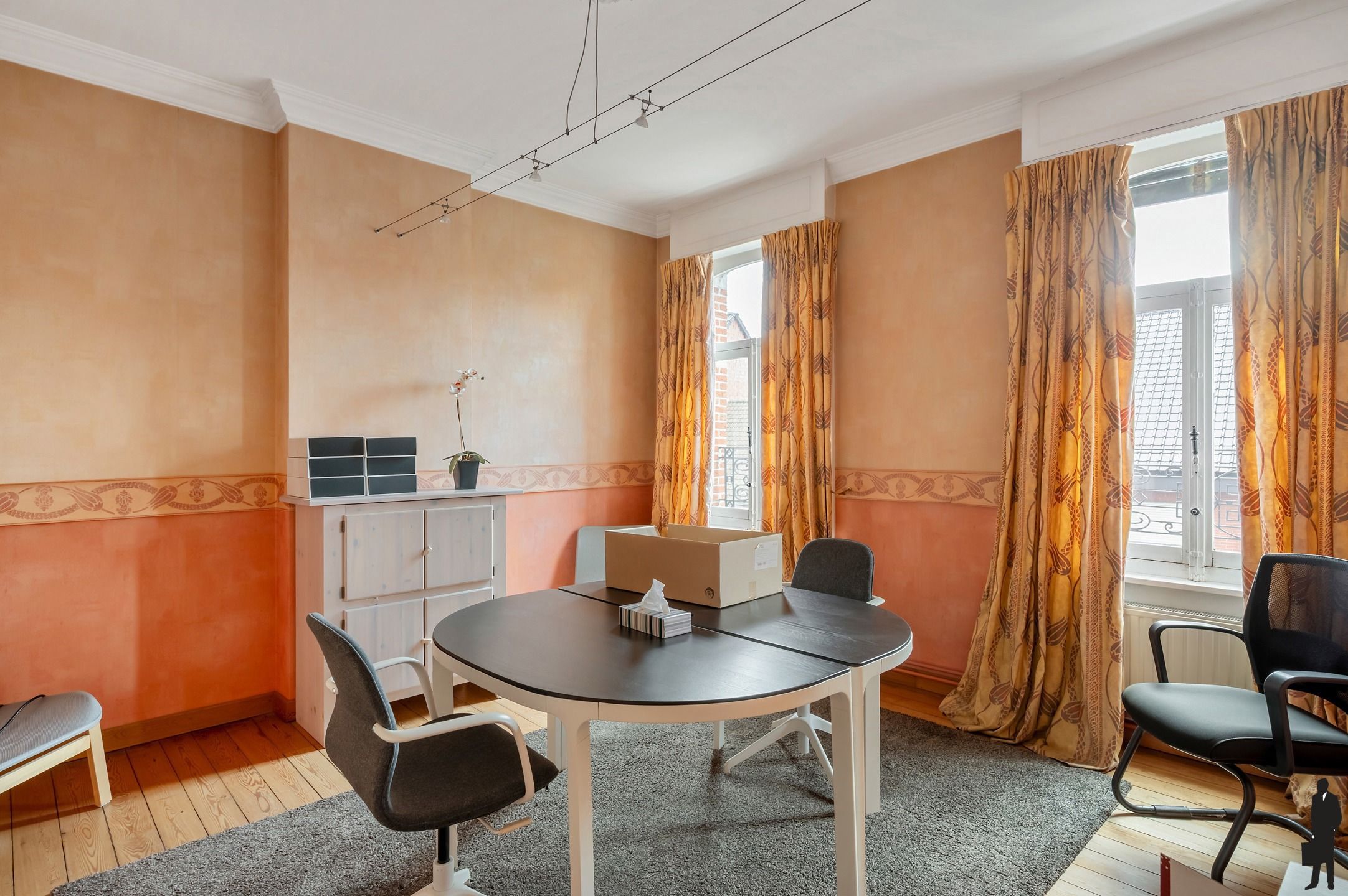 Deels gerenoveerde parel met mogelijkheden en weidegrond! foto 19