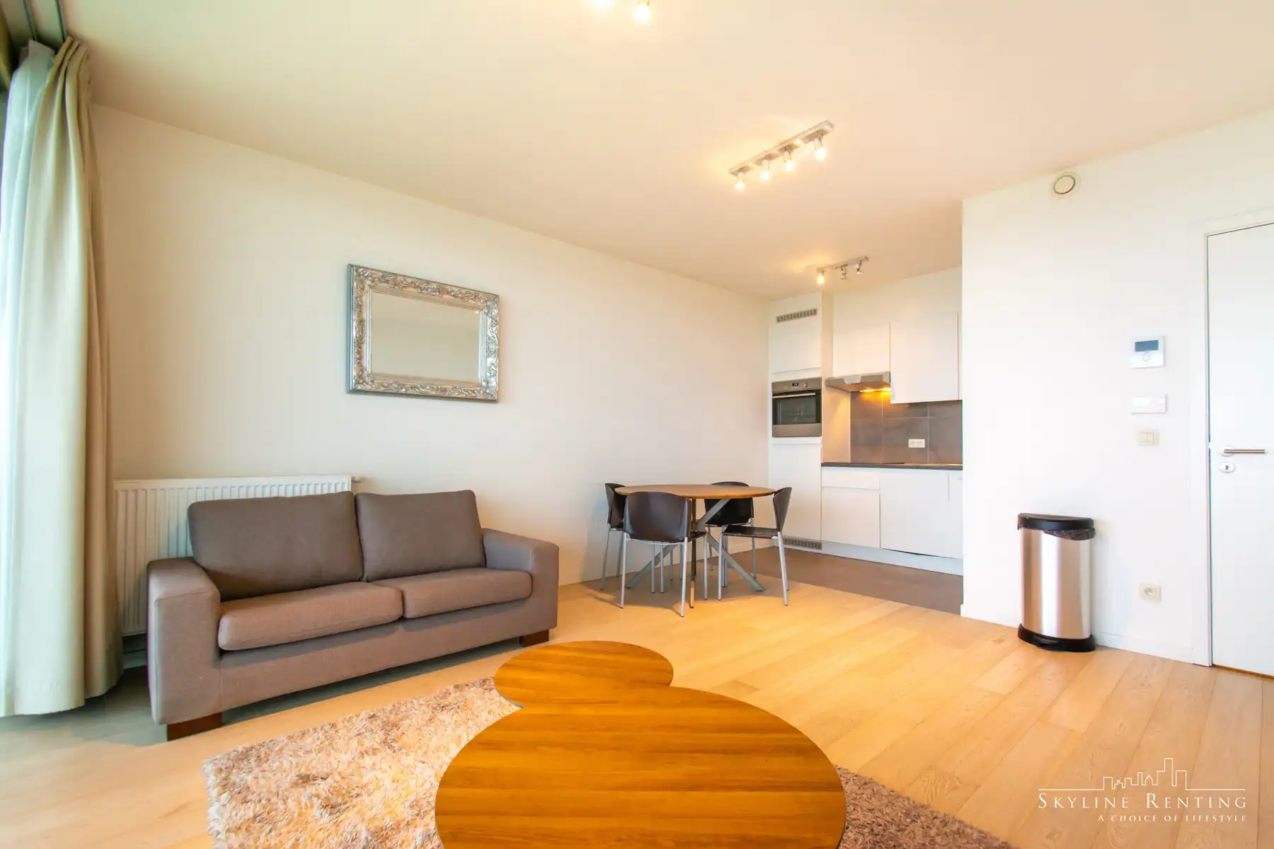 Prachtig gemeubeld appartement 1 kamer + Terras!!!  foto 3