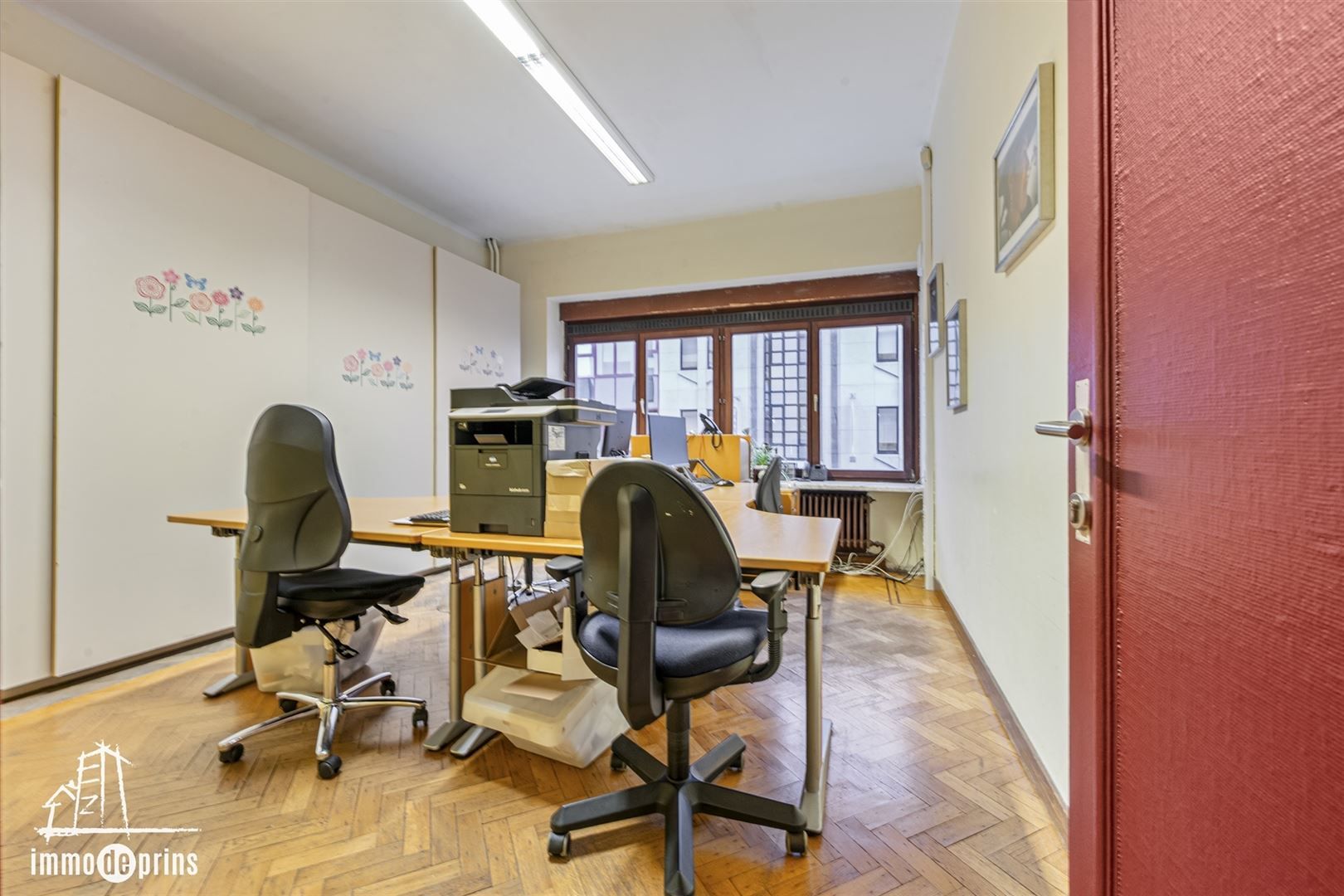 Kantoorgebouw voor diverse doeleinden foto 13