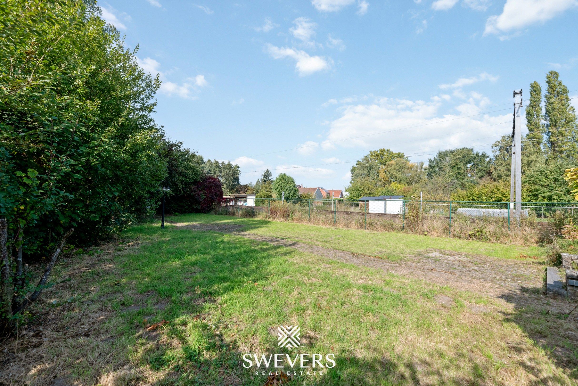 Ruime gezinswoning (218m²) met 3 slaapkamers op 10a 77ca  foto 24