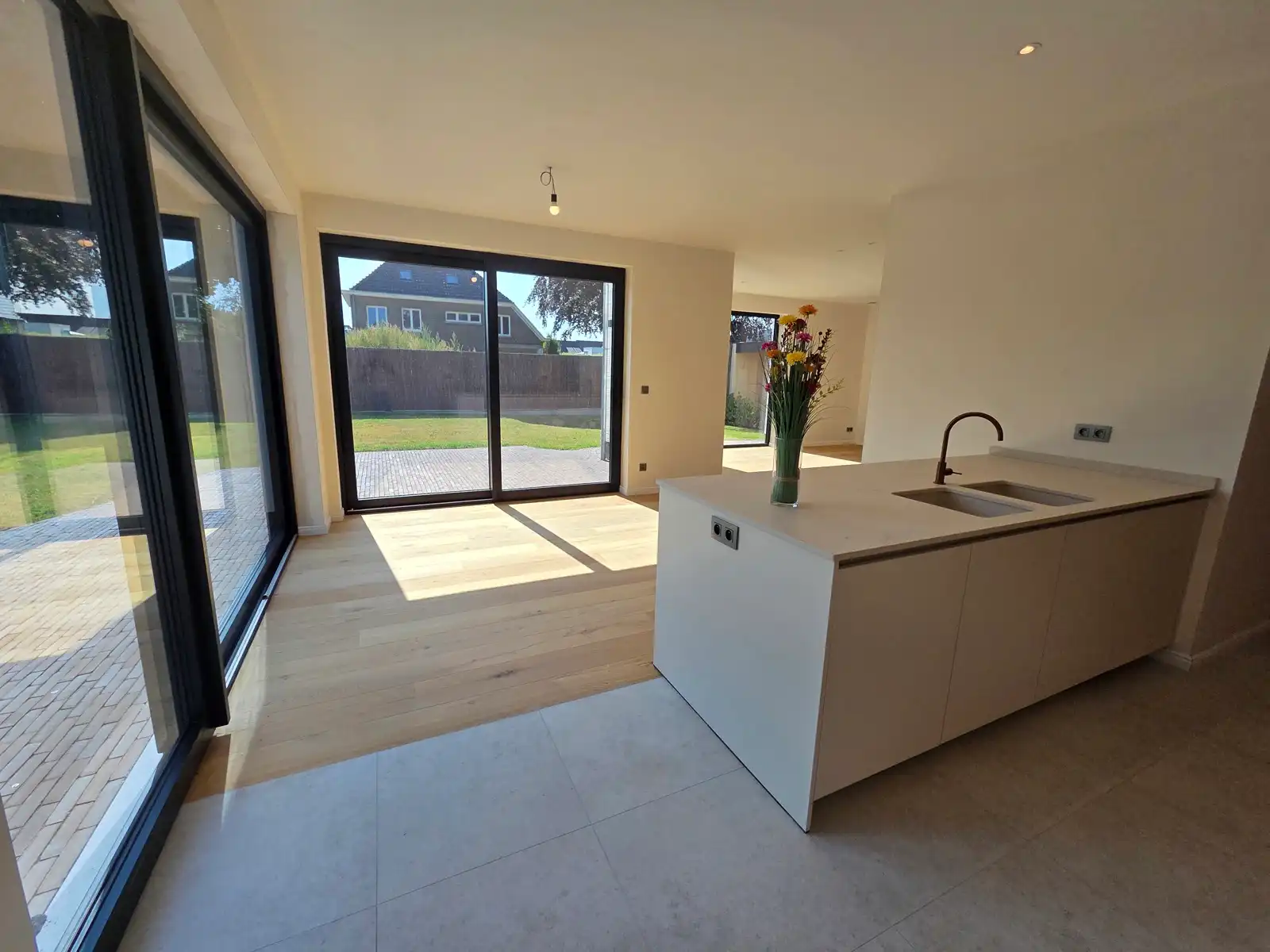 Luxe nieuwbouwvilla! foto 17
