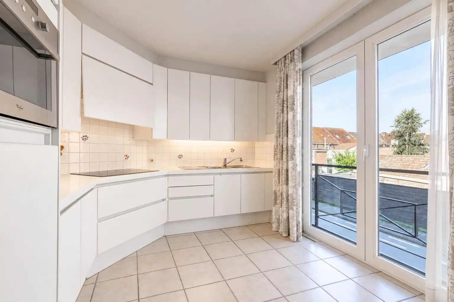 INSTAPKLAAR APPARTEMENT (107 m²) - GARAGE EN KELDERBERGING INBEGREPEN foto 4