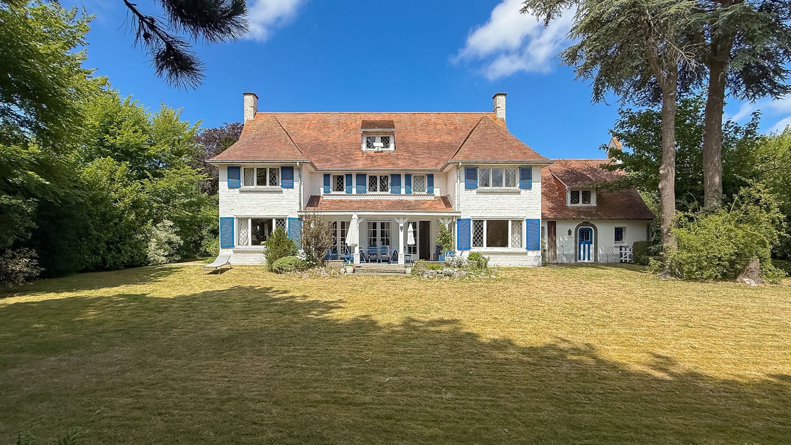 Karaktervolle villa met uitzonderlijk potentieel -TOPLOCATIE foto 6