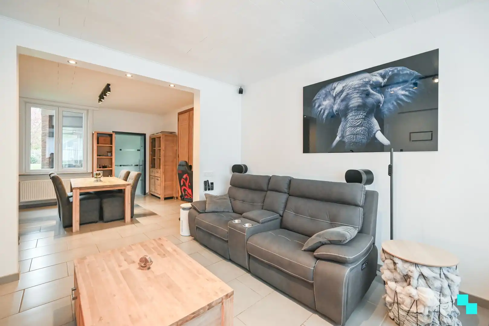 Ruime eengezinswoning met inpandige garage nabij het centrum van Kuurne! foto 3