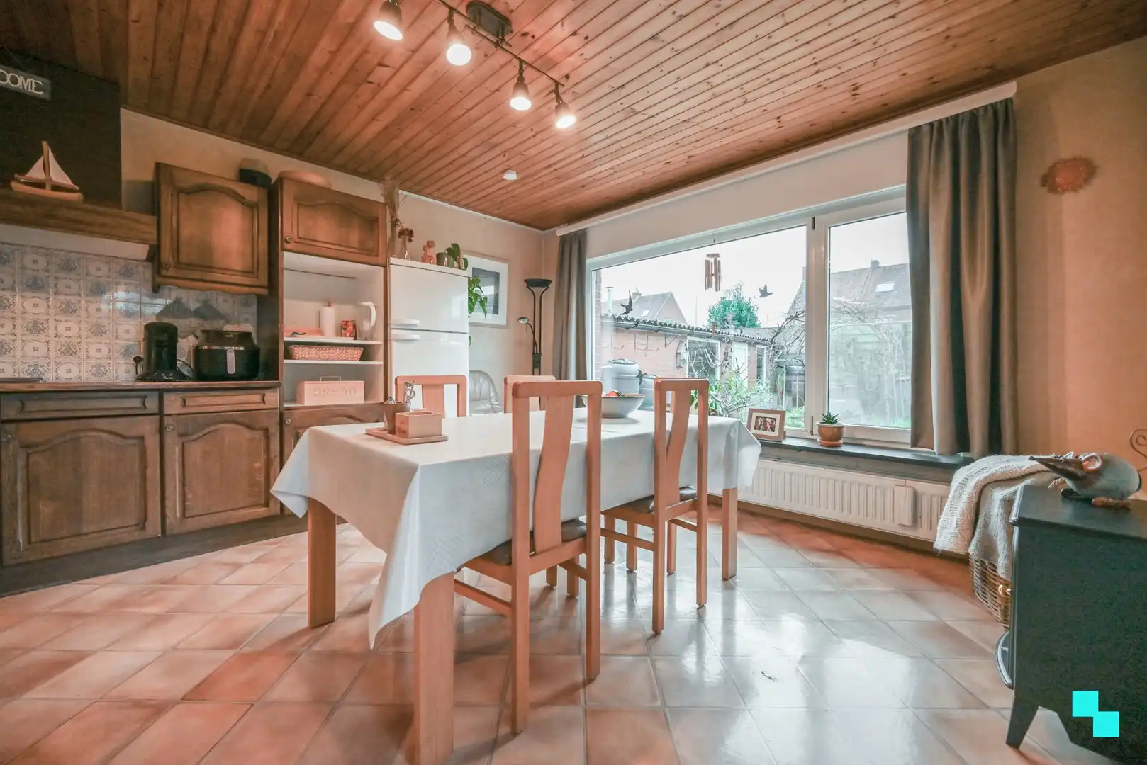 Verrassend ruime ééngezinswoning in Emelgem foto 7