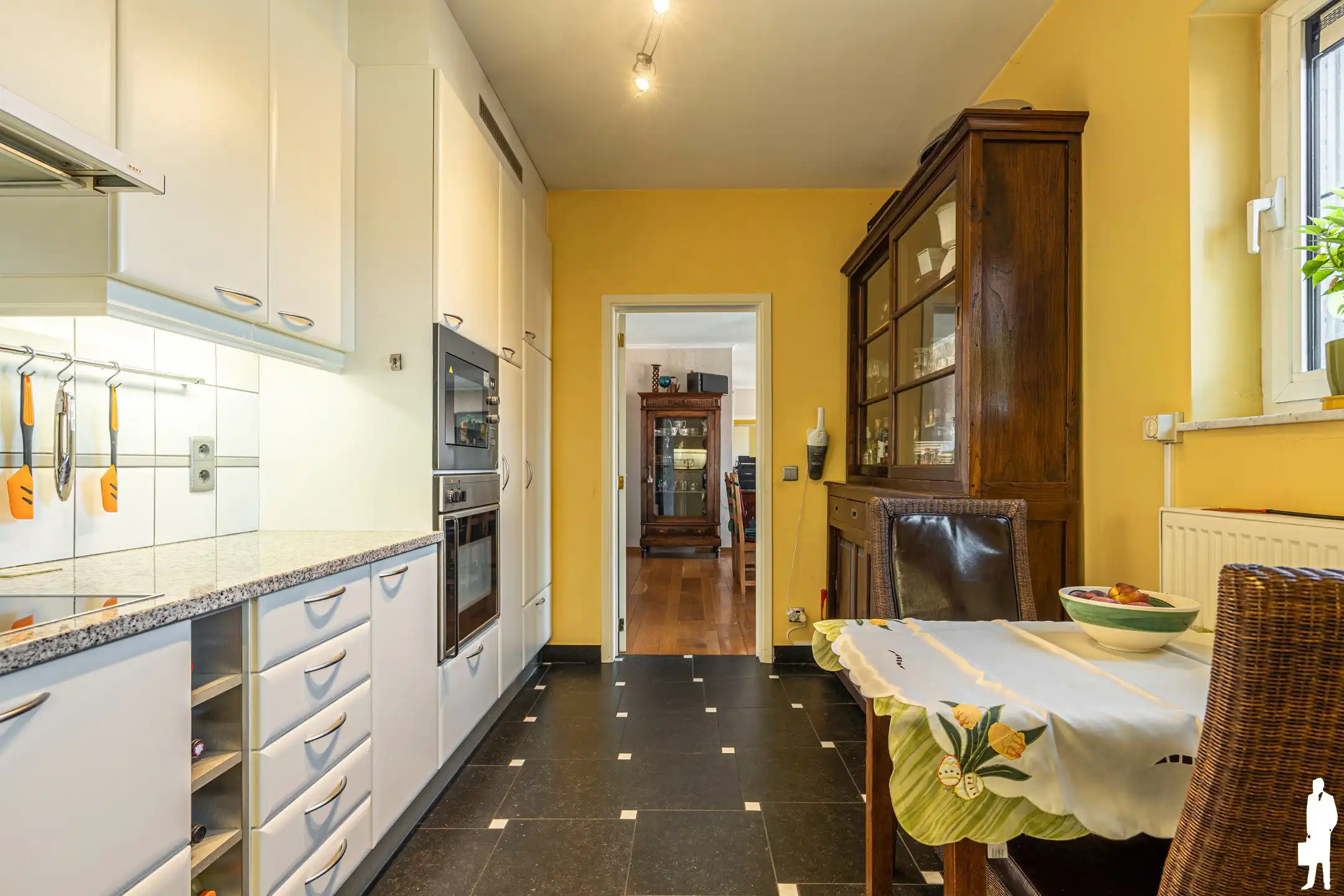 Ruime duplex met 4 slpk, 3 parkings en 3 bergingen foto 9