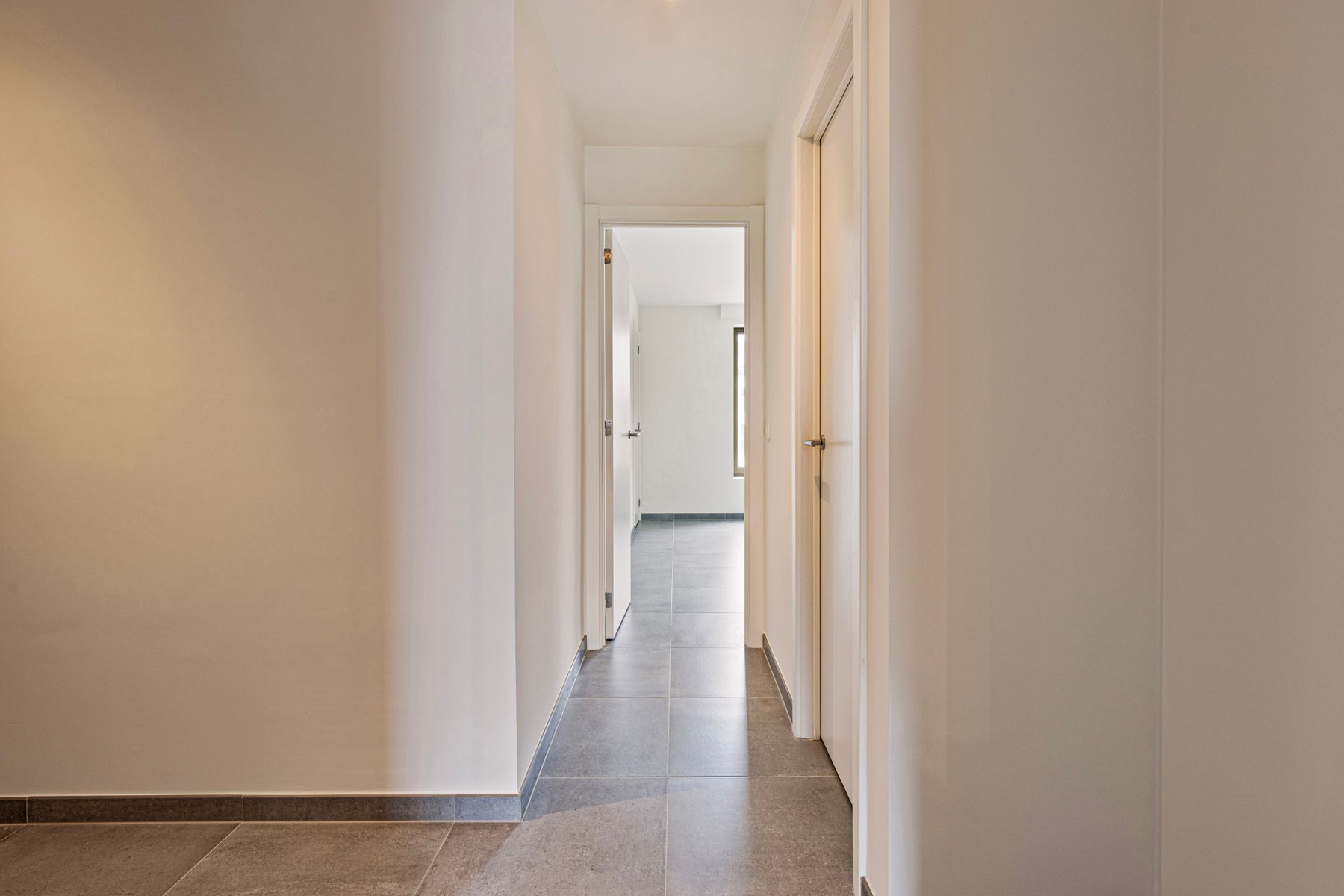 Nieuwbouw 2 slaapkamer appartement in het centrum van Halle! foto 3