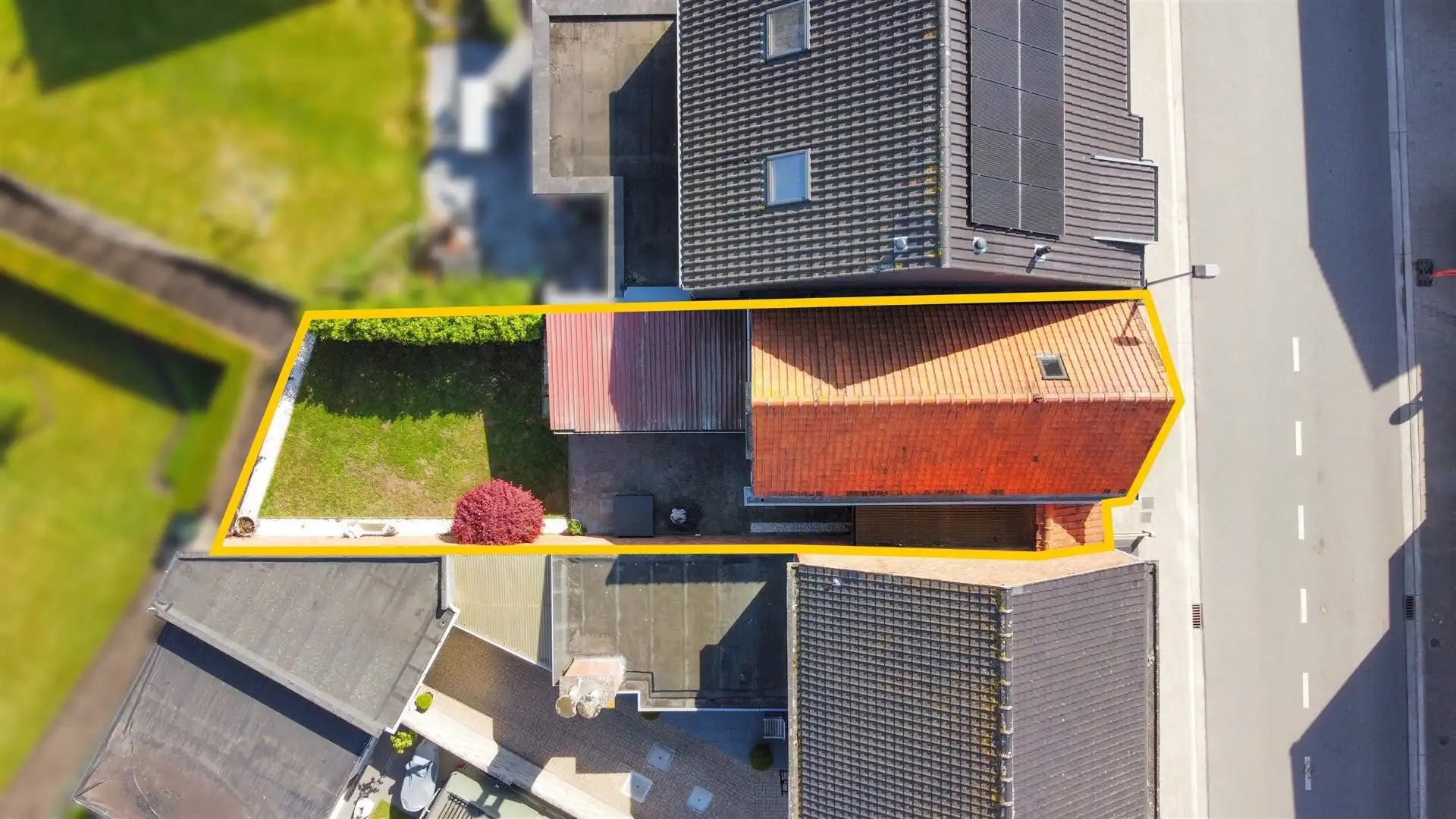 Instapklare starterswoning met 3 slaapkamers en gezellige tuin foto 15