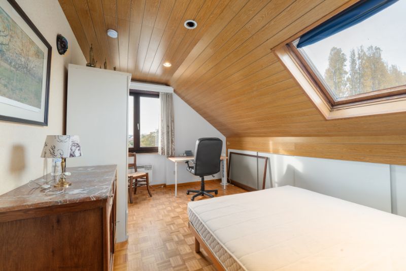 Karaktervolle woning HOB in rustige straat - 5 slpkmrs !!! foto 13