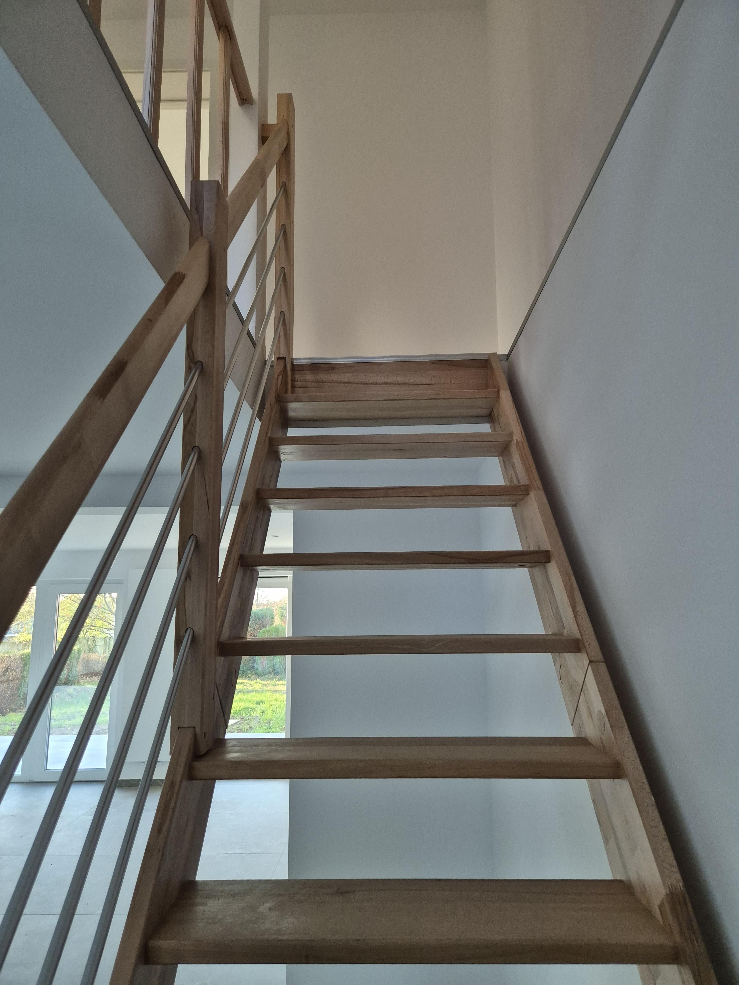 Leuke gerenoveerde woning met 4 slaapkamers en tuin foto 14