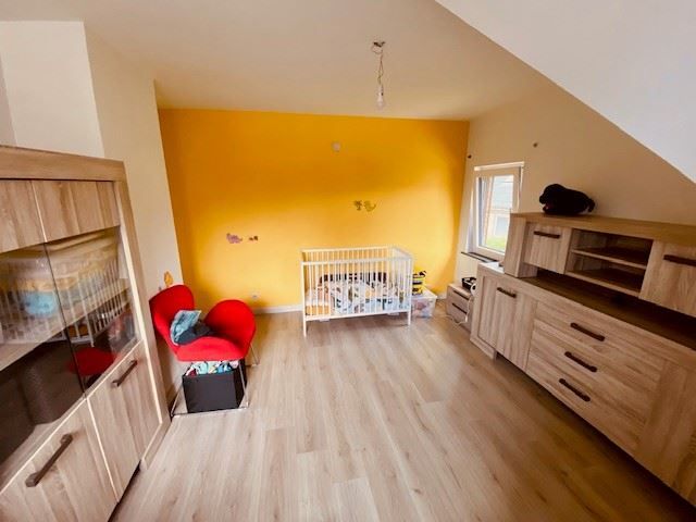 Gezellige halfopen woning met grote tuin foto 10