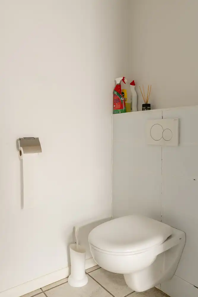 BEDRIJFSPAND MET CONCIERGEWONING foto 111