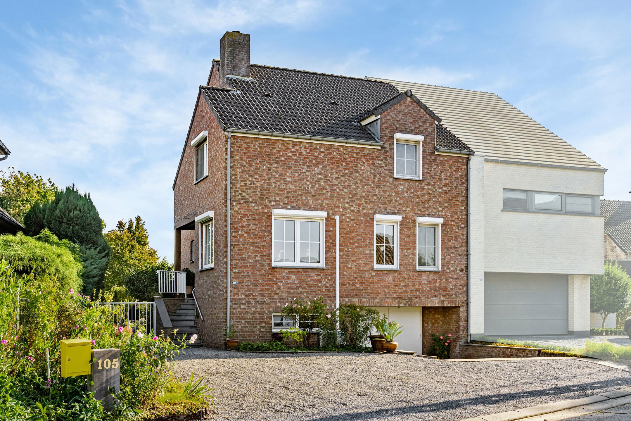 Charmante woning met zuidgericht perceel te Hees  foto 2