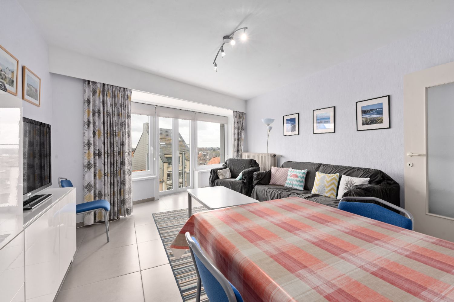 Twee slaapkamer appartement met een uitstekende ligging vlakbij het centrum en strand. foto 5