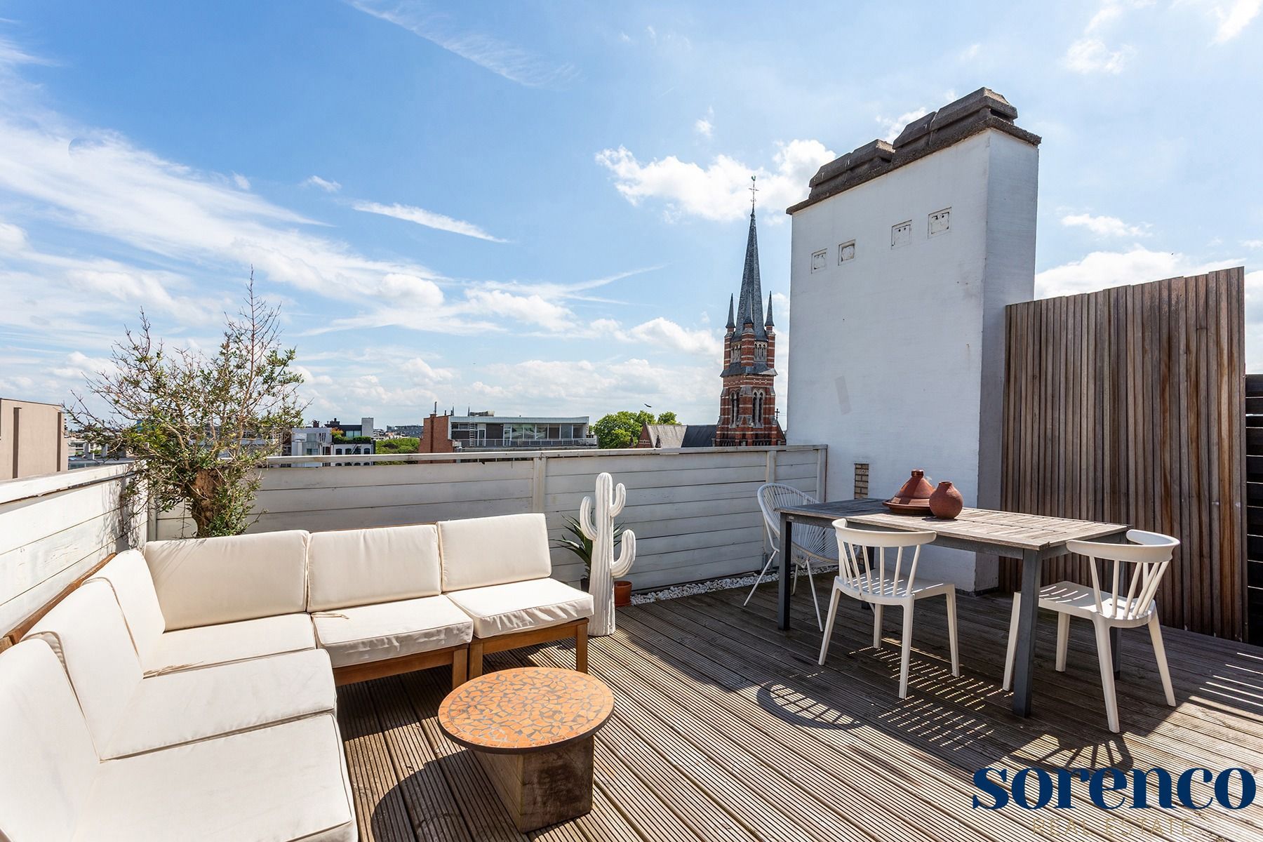 Modern dakappartement met ruim terras te centrum Antwerpen foto 4
