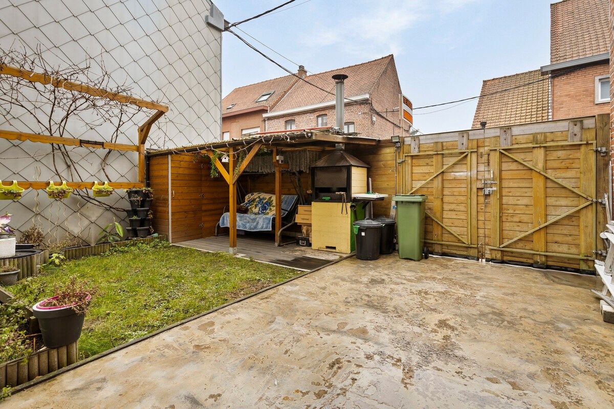 Volledig gerenoveerde woning met 3 slaapkamers en autostaanplaats! foto 19