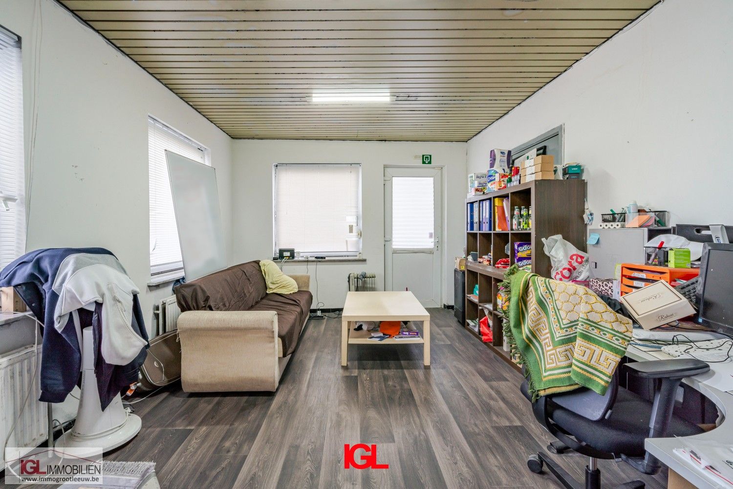 Handelspand met 2 handelsruimtes en 1 appartement te koop op AAA locatie foto 8