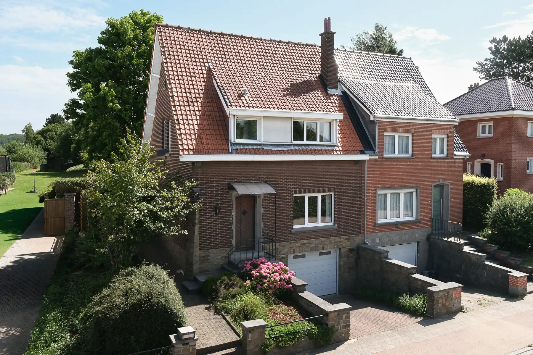 Hoofdfoto van de publicatie: Villa te koop