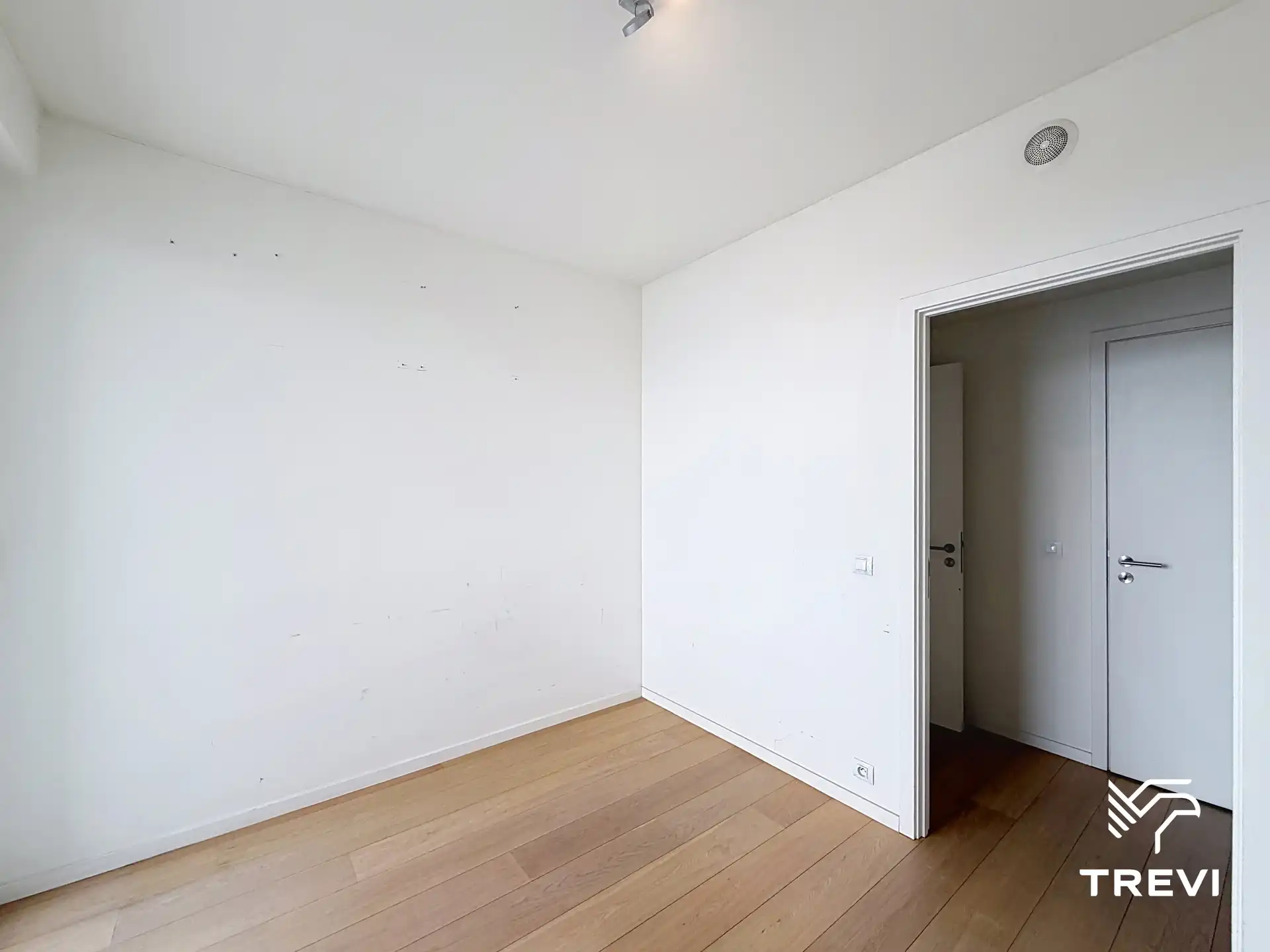 BRUSSEL, Schitterend 2-slaapkamerappartement Upsite-toren! foto 8