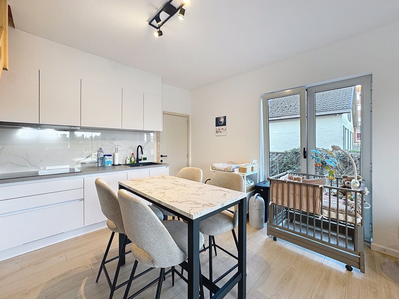 Instapklare woning met 2 slpks én garage te Maldegem! foto 4