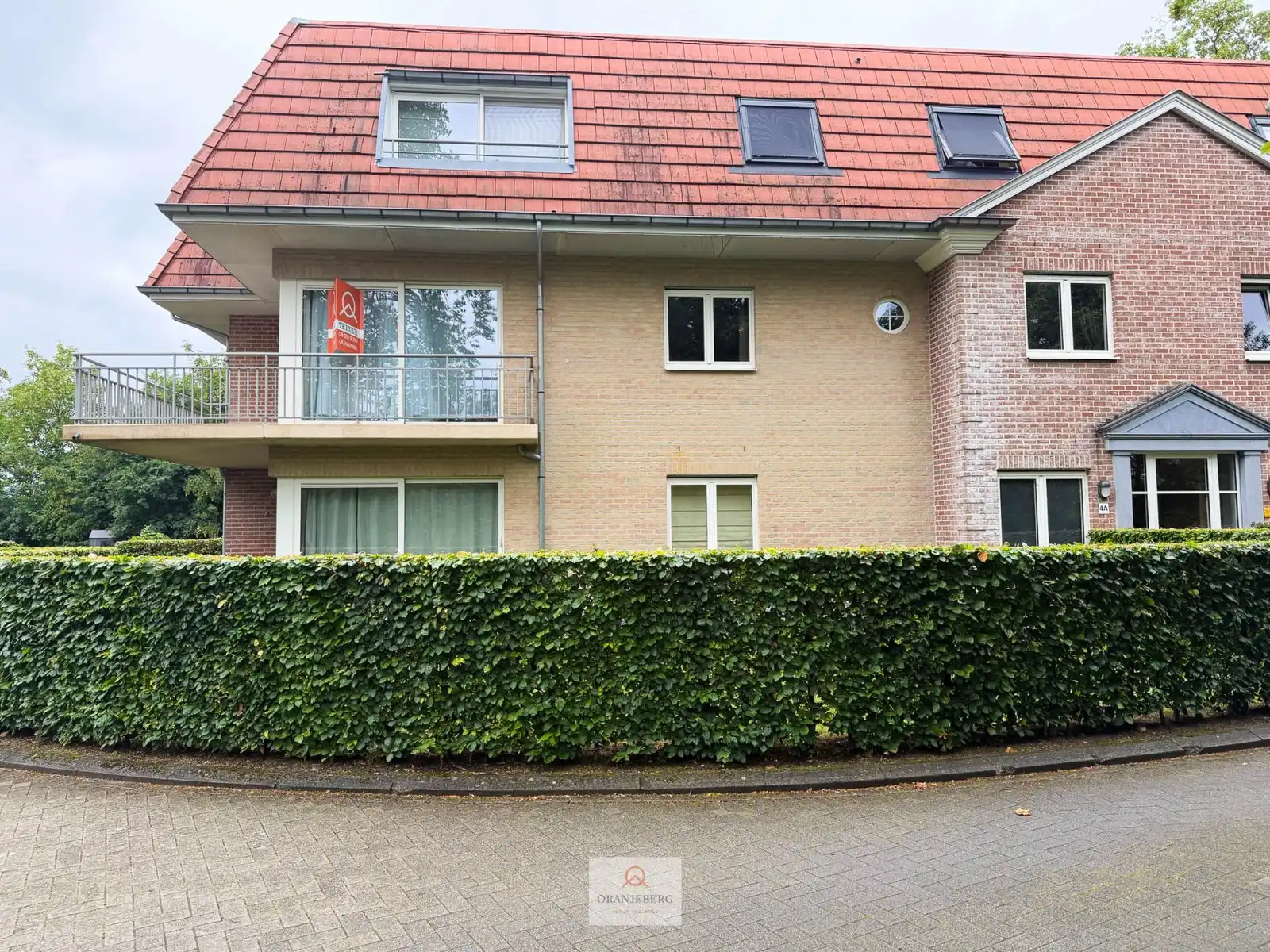 Klassevol appartement met zonneterras en garagebox! foto 4