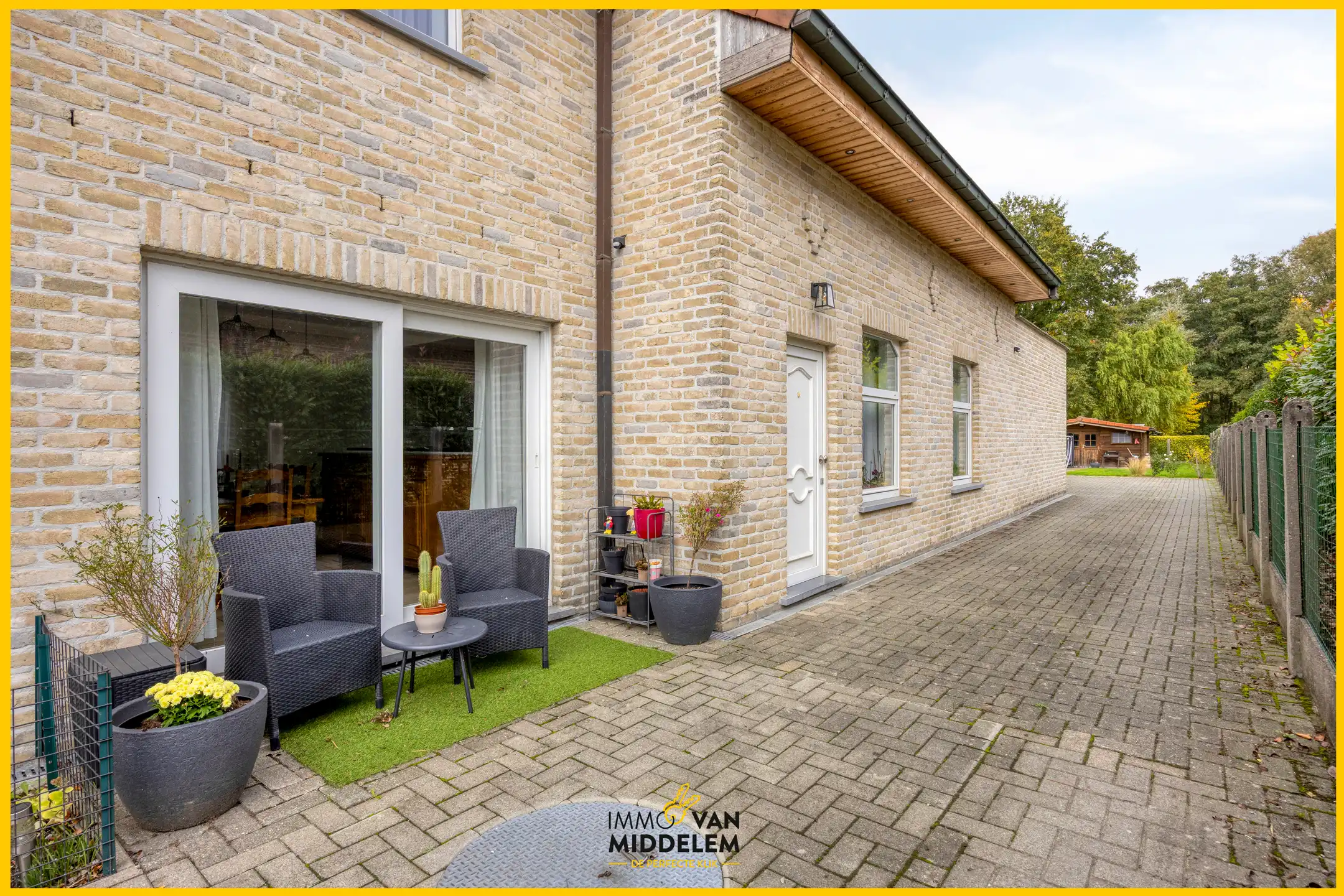 INSTAPKLARE WONING MET 3 KAMERS, TERRAS, TUIN EN GARAGE foto 6