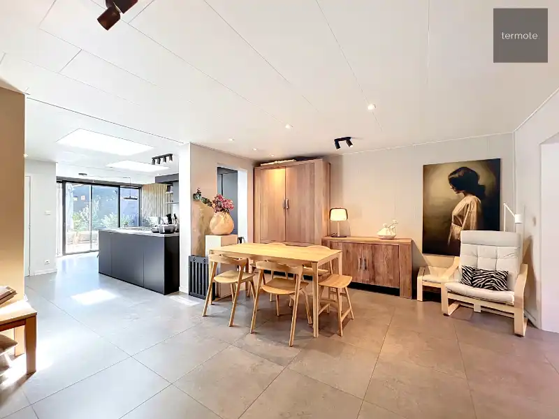 Burgerwoning foto {{pictureIndex}}