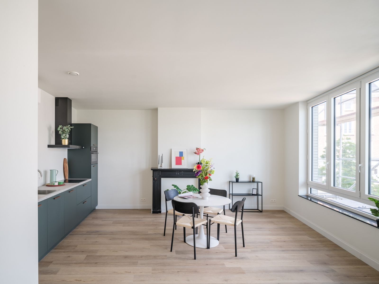 Modern, energiezuinig 2 slpk-appartement met zicht op Kramesplein! foto {{pictureIndex}}