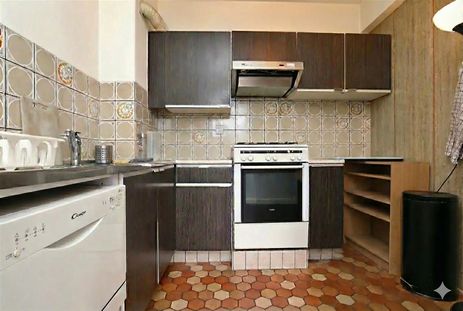 Appartement 4de verdieping ( met lift) met 2 slaapkamers, terras en garage foto 5